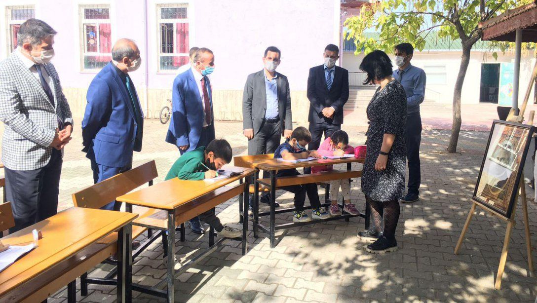 Kaymakam Yasin ŞAHİN, Belediye Başkanı Hasan KOÇER ve Milli Eğitim Müdürü Serdal ÇELİK'in okullara ziyareti